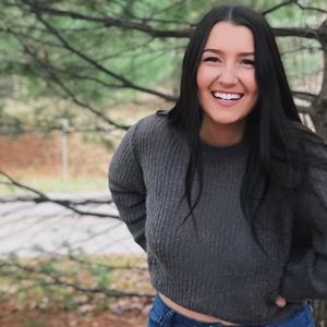 Meet your Posher, Olivia